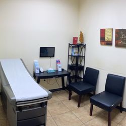 TotalCare Family Medicine - Fort Worth - Patient Room