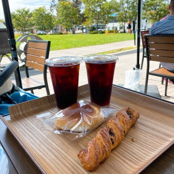 Paris Baguette - Cold brew and pastry - Coffee & Tea Near Me - Fort Lee, New Jersey Paris Baguette - Cold brew and pastry - Coffee & Tea Near Me - Fort Lee, New Jersey
