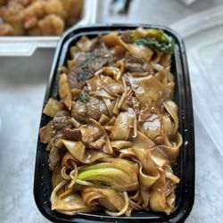 Raymond's Chinese Cuisine - 7. Dry Braised Beef Chow Fun