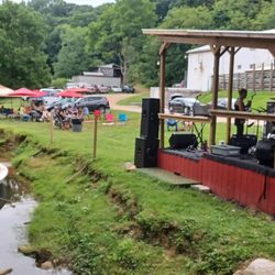 Hoffer's BBQ - Great music and bbq