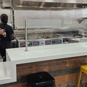 Crimson Coward - Open kitchen concept... made to order - Chicken Shop Near Me - Annandale, Virginia Crimson Coward - Open kitchen concept... made to order - Chicken Shop Near Me - Annandale, Virginia