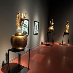 Chihuly Garden and Glass - Glass artwork in the Sealife Room exhibit