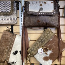 Islands Ace Hardware - Purses
