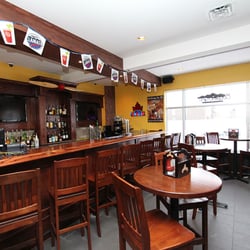 Wing'n It - The bar