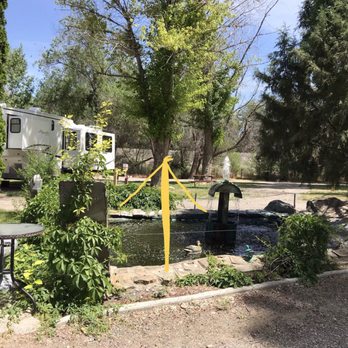 Wilsons RV & Park - Yellow arrow train tracks however never heard the train that is a plus! - RV Repair Near Me - Wendell, Idaho Wilsons RV & Park - Yellow arrow train tracks however never heard the train that is a plus! - RV Repair Near Me - Wendell, Idaho