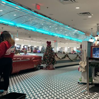 Sunliner Diner - Waiting area - Diners Near Me - Pigeon Forge, Tennessee Sunliner Diner - Waiting area - Diners Near Me - Pigeon Forge, Tennessee