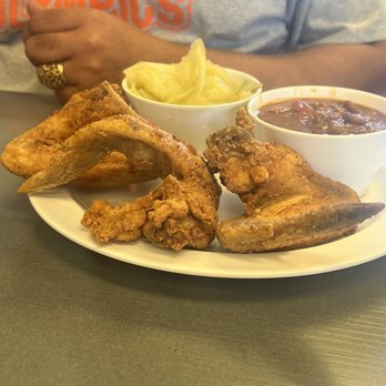 Ida Mae’s - Fried wings, seasoned cabbage and pinto beans (with meat and seasoned very well) - Soul Food Near Me - Waxahachie, Texas Ida Mae’s - Fried wings, seasoned cabbage and pinto beans (with meat and seasoned very well) - Soul Food Near Me - Waxahachie, Texas