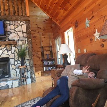Yellow Rose Realty - The inside - Vacation Rentals Near Me - Bryson City, North Carolina Yellow Rose Realty - The inside - Vacation Rentals Near Me - Bryson City, North Carolina