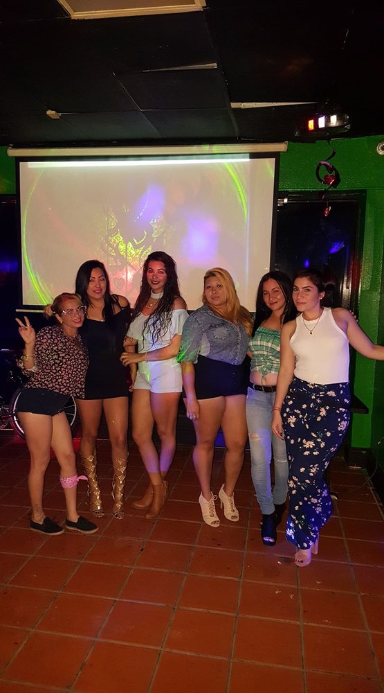 LABIOS BAR Updated September 2024 10 Photos 1042 W Flagler St