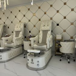 Colorful Nail Spa - Pedicure area, they line the tubs so they are clean