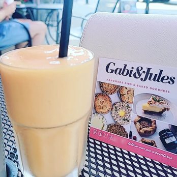 Gabi & Jules - Peach, strawberry and ginger smoothie - Bakeries Near Me - Burnaby, British Columbia Gabi & Jules - Peach, strawberry and ginger smoothie - Bakeries Near Me - Burnaby, British Columbia