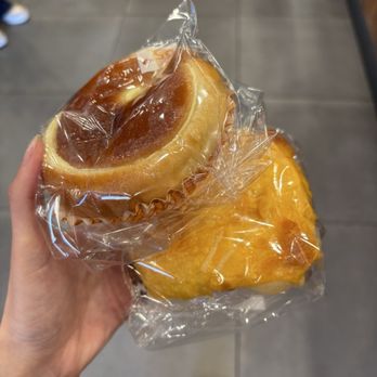 85°C Bakery Cafe-Kapolei - Milk bun & ham & cheese bread - Coffee & Tea Near Me - Kapolei, Hawaii 85°C Bakery Cafe-Kapolei - Milk bun & ham & cheese bread - Coffee & Tea Near Me - Kapolei, Hawaii