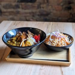Menya Kyu - Vegan Curry with Salad (all gluten-friendly)