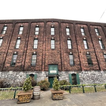 Buffalo Trace Distillery - Distilleries Near Me - Frankfort, Kentucky