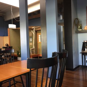 Blue Willow Teaspot - Interior - Tea Rooms Near Me - Berkeley, California