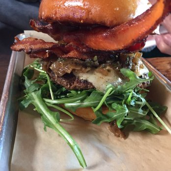 Burger Bench - Smokehouse burger - American Near Me - Escondido, California