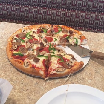 Ollie's Pizza - Pizza wolf (12", small) - Pizza Near Me - Litchfield, Connecticut