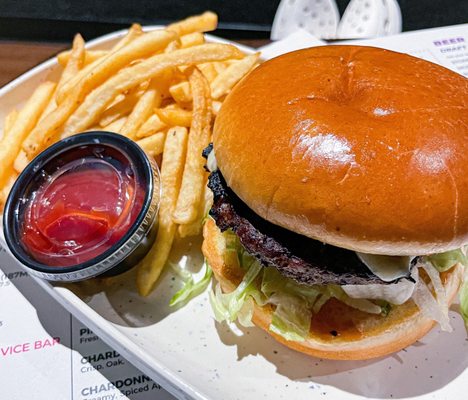 Moviehouse & Eatery by Cinépolis SW Austin by null