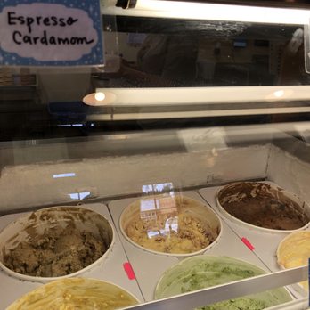 Frite & Scoop - Ice Cream & Frozen Yogurt Near Me - Astoria, Oregon