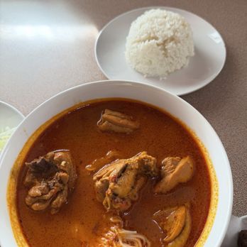 Khmer Bowl - Red curry soup - Cambodian Near Me - Forest Park, Georgia
