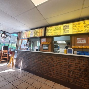 Biggie's Restaurant - Inside was airconditioned - Diners Near Me - Grafton, West Virginia