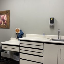 Loma Vista Endocrinology - Exam room