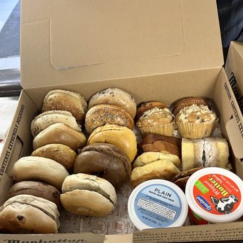 Manhattan Bagel - Broadway Breakfast Box - Bagels Near Me - Havertown, Pennsylvania Manhattan Bagel - Broadway Breakfast Box - Bagels Near Me - Havertown, Pennsylvania