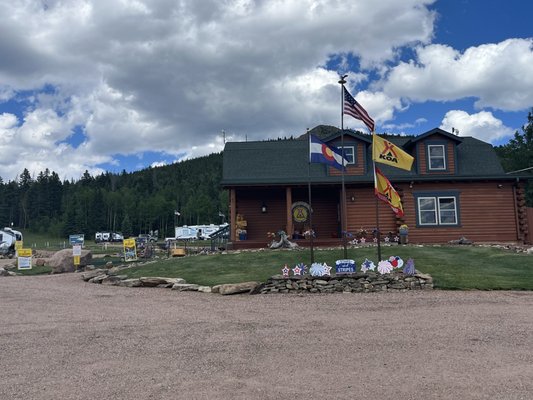 Cripple Creek KOA Holiday by null