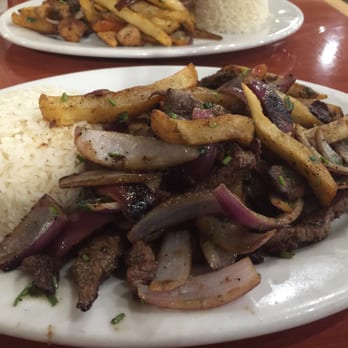 Sol Inka - Lomo Saltado ( Beef, tomatoes, onion and French fries) - Peruvian Near Me - La Mirada, California