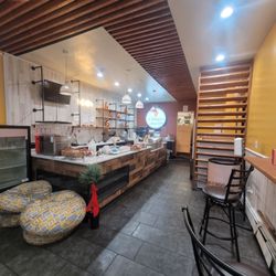 La Braise African Grill - Interior ambiance