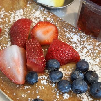 Brekkies - Danish pancakes + berries - Breakfast & Brunch Near Me - Solvang, California