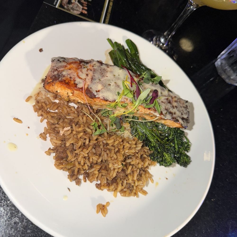 Kiss - Salmon - New American Near Me - Houston, Texas Kiss - Salmon - New American Near Me - Houston, Texas