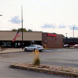 Bank of America Financial Center - Storefront