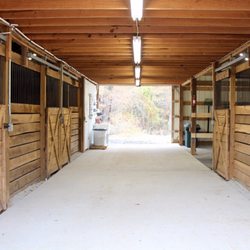Hillside Boarding Stable - We keep our stable clean to benefit the health of horses and your experience!