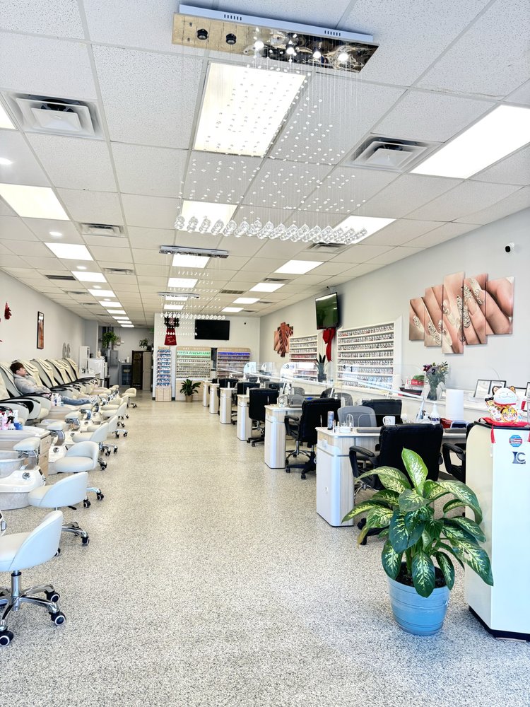 K NAILS Updated September 2024 79 Photos 1280 US31 N, Greenwood