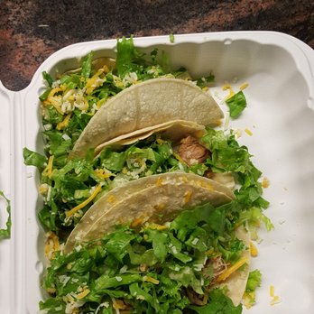 Dos Coyotes Border Cafe - The ton of lettuce cover how much chicken you really get. - Tex-Mex Near Me - San Ramon, California