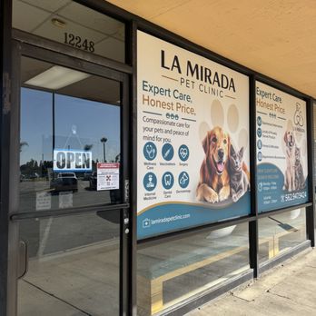La Mirada Pet Clinic - Clinic entrance - Veterinarians Near Me - Mirada, California La Mirada Pet Clinic - Clinic entrance - Veterinarians Near Me - Mirada, California