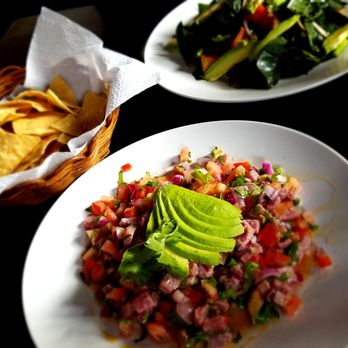 Cafeína Bistro Bar - Tuna ceviche, fresh fried chips and ensalada chaya - Bistros Near Me - Valladolid, YUC