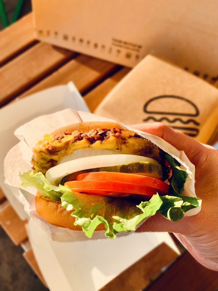 Shake Shack Stanford Shopping Center