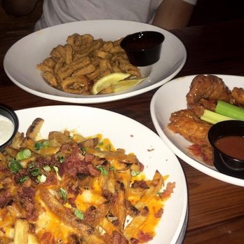 Miller's Ale House - Loaded French Fries, Fried Calamari, Zingers (Sweet Thai Chili) - Sports Bars Near Me - Davie, Florida