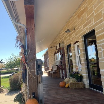 Elkhorn Ridge RV Resort - Main lodge and office/store is very welcoming, bright and clean. - Resorts Near Me - Spearfish, South Dakota