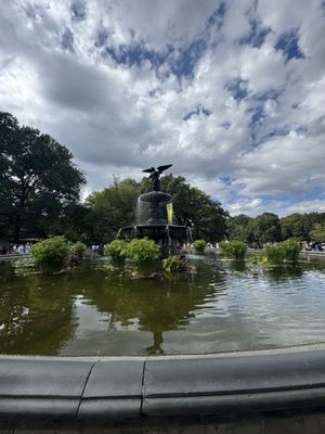 Bethesda Fountain by null
