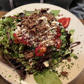 Side Door Cafe - Garden Green Salad - New American Near Me - Gleneden Beach, Oregon
