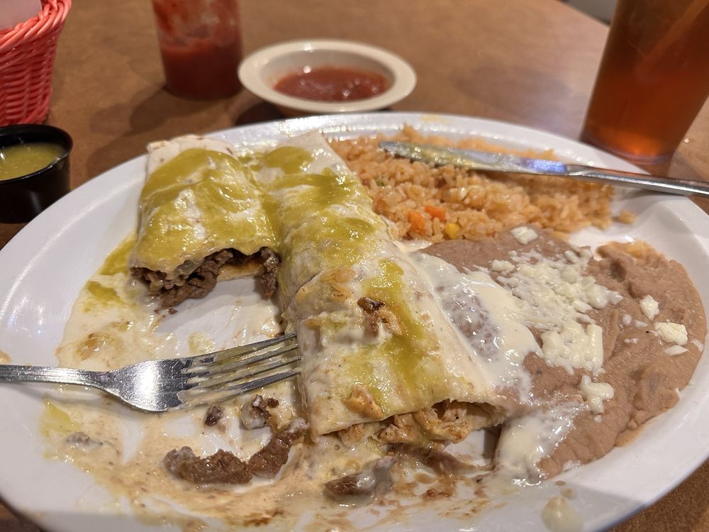 El Nopal Tapatio Logo