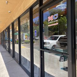 Mariscos Colima - Front door