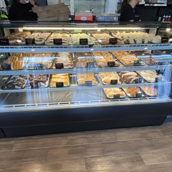 Avventura Bakery & Deli - Baked goods - Delis Near Me - Southington, Connecticut Avventura Bakery & Deli - Baked goods - Delis Near Me - Southington, Connecticut