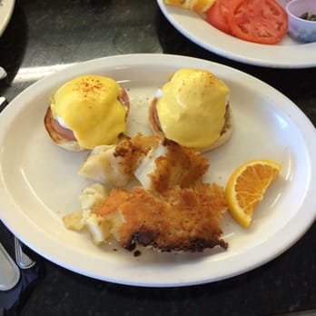 Ball Square Cafe - Traditional eggs Benedict. Not impressed - Breakfast & Brunch Near Me - Somerville, Massachusetts