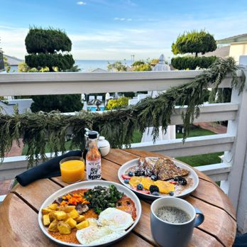 Hotel Joaquin - included breakfast - Hotels Near Me - Laguna Beach, California