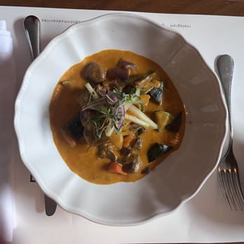 Cantinho do Avillez - Veal with curry sauce - Portuguese Near Me - Porto, 13