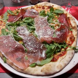 Les Italiens - Ma pizza au jambon de pays, gorgonzola et roquette